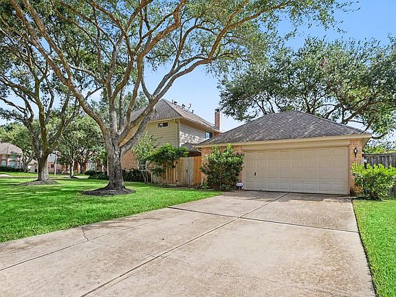 4th image of 19419 Allview Ln