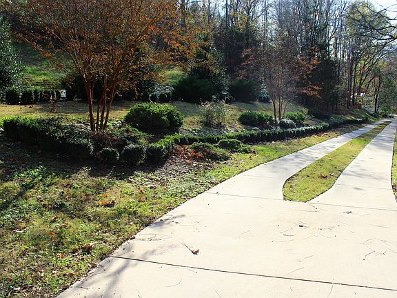 5th image of 178 Honey Hollow Ln