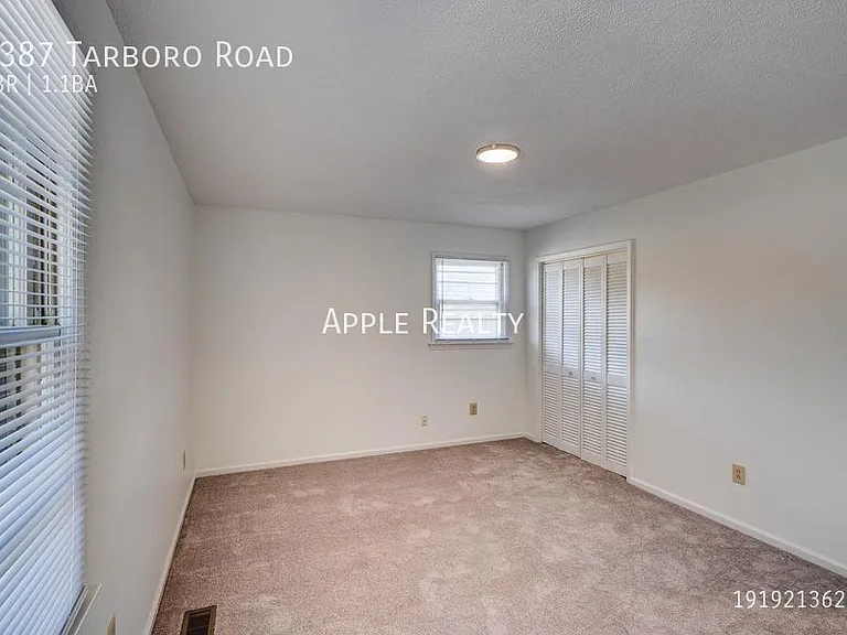 1387 Tarboro Rd — Photo 16