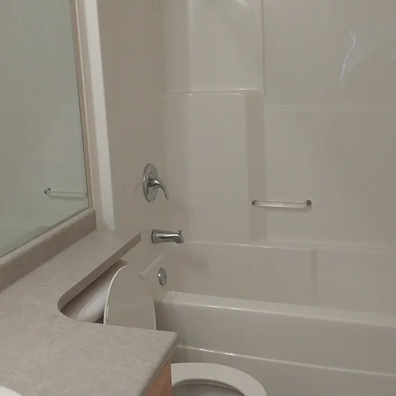 8207 8th Ave SW #8207 - 8 AVENUE SW — Photo 3