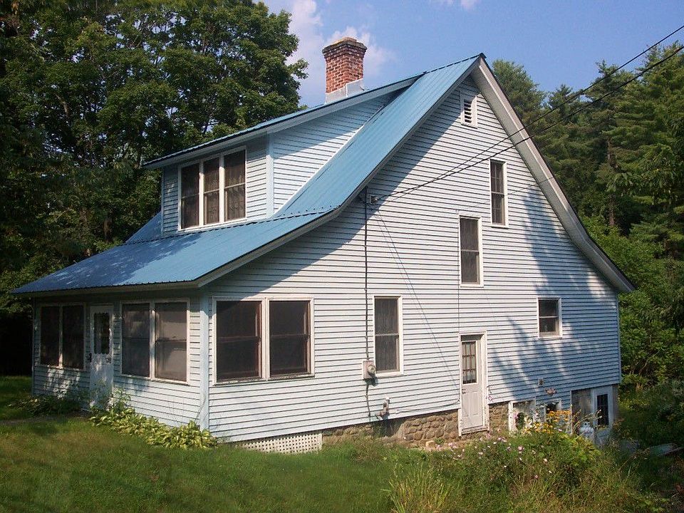 2nd image of 138 Horicon Ave
