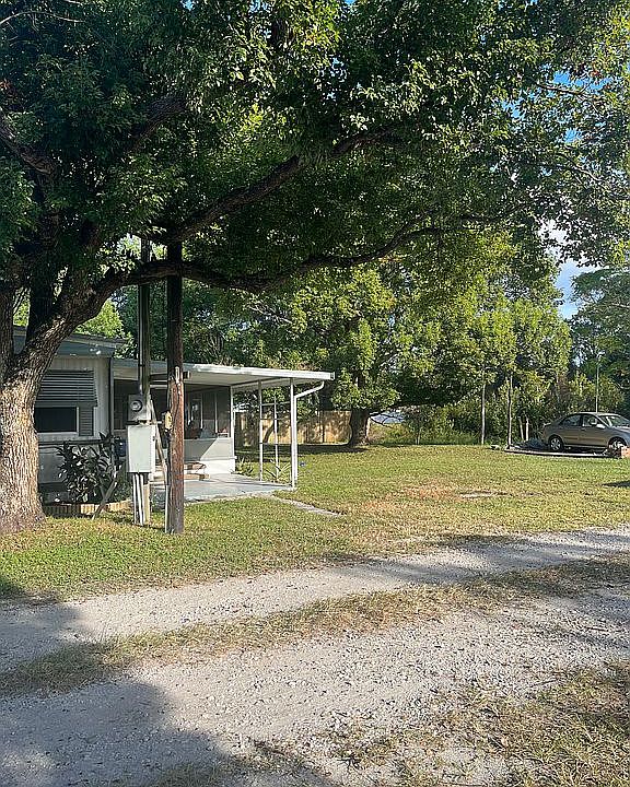 1st image of 34936 1st Ave