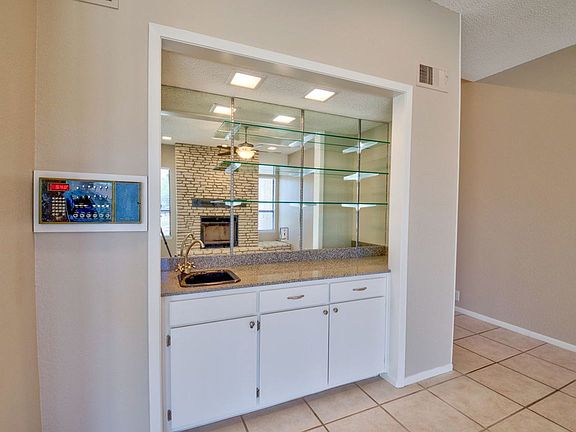 5th image of 516 Horseshoe Bay North Blvd #2