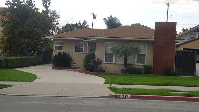 2nd image of 217 N Magnolia Ave