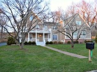 122 Shunpike Rd, Madison, NJ 07940