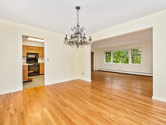 5th image of 7 Overlook Ct