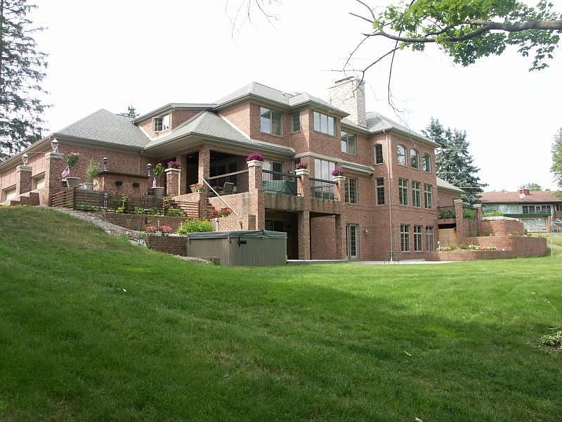 2425 N Lake Angelus Rd W, Lake Angelus, MI 48326 Zillow