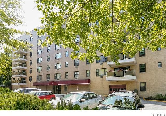 1st image of 35 Stewart Pl APT 306