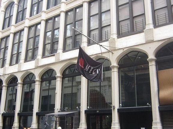 2nd image of 137-141 Duane St #4D