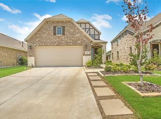 2905 Hobby Dr, Forney, TX 75126