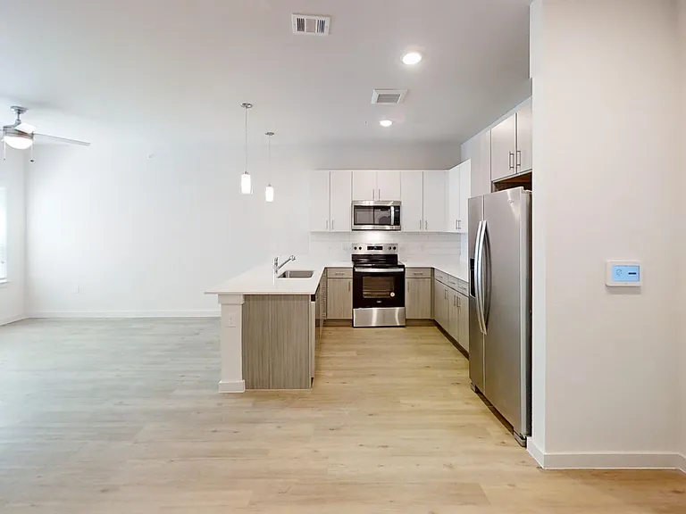 Park South — Photo 141