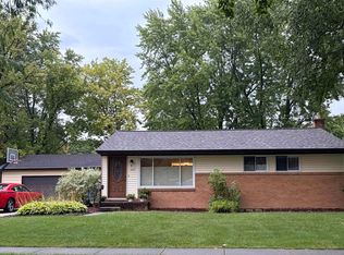 107 Buchanan Dr, Midland, MI