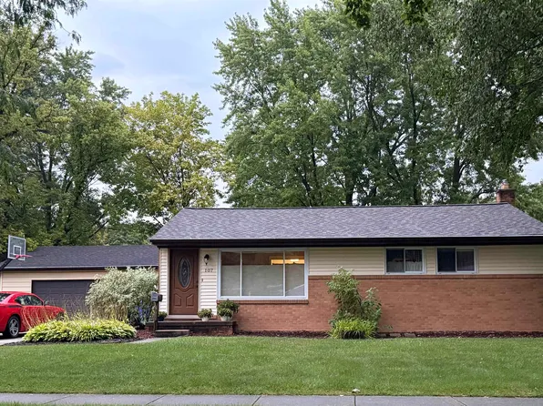 107 Buchanan Dr, Midland, MI 48642