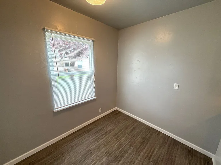 1237 Nandina St #1 — Photo 6