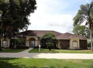 902 Old Eustis Rd, Mount Dora, FL 32757