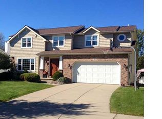 16 Sugarbush Ln, Lancaster, NY 14086
