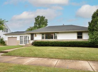 3765 N 97th Pl, Milwaukee, WI 53222