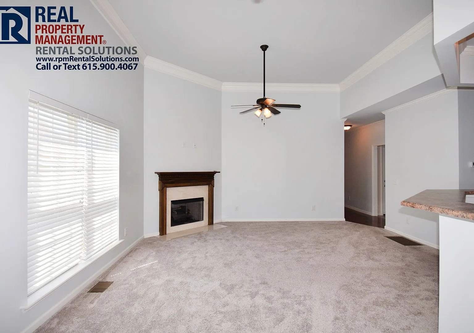 Wonderful 4 bedroom brick home in great Spring Hill location! Attached garage and deck! — Photo 3