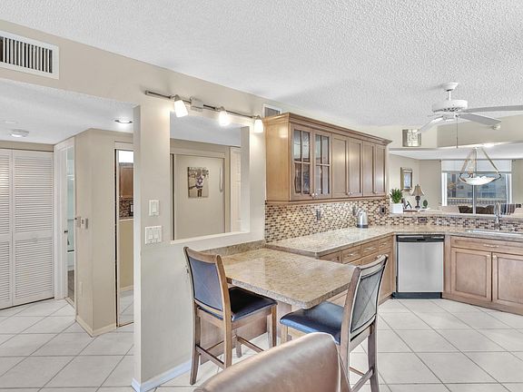 5th image of 7739 Granville Drive #208