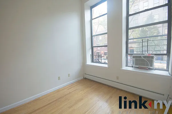 Rented by Link NY Realty | media 20