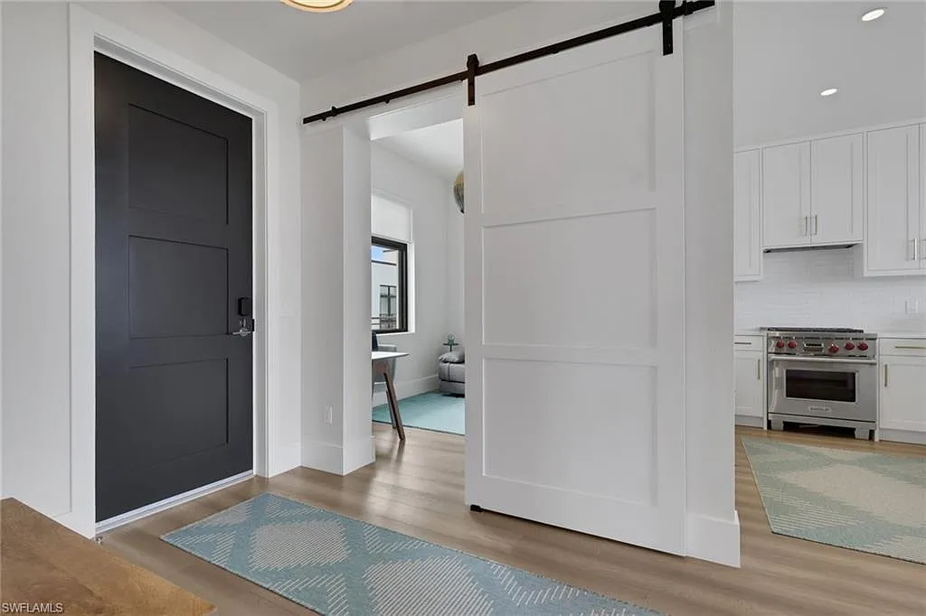 2 bed, 2.0 bath, 1467 sqft, $14,500 — Photo 4