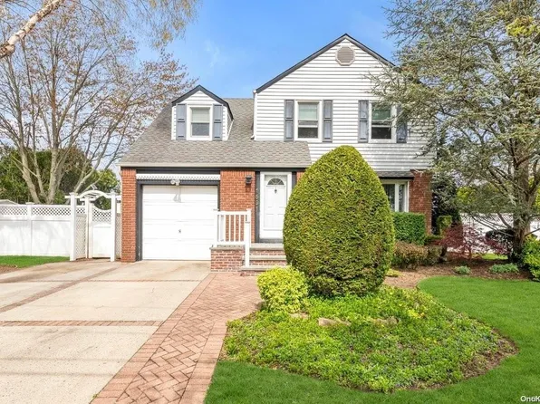 1591 Warren Street, East Meadow, NY 11554