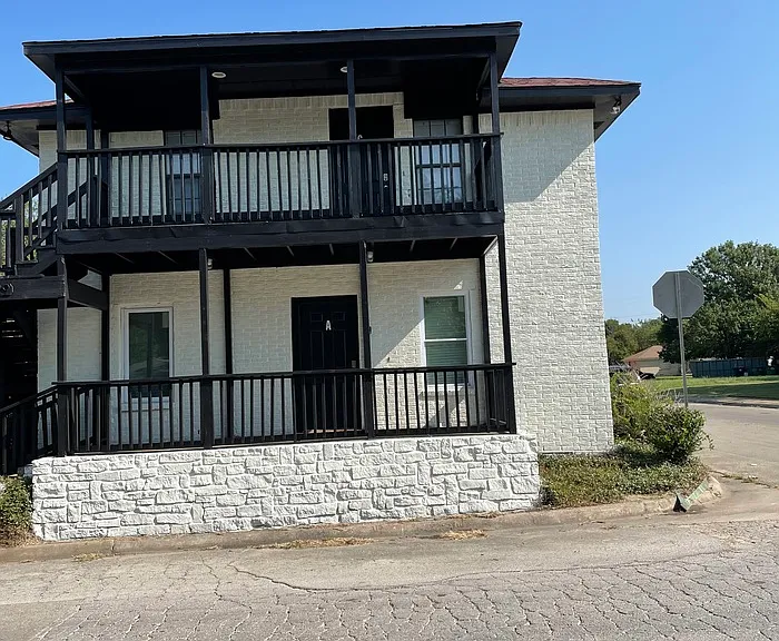 1029 E Hickory St #D — Photo 1