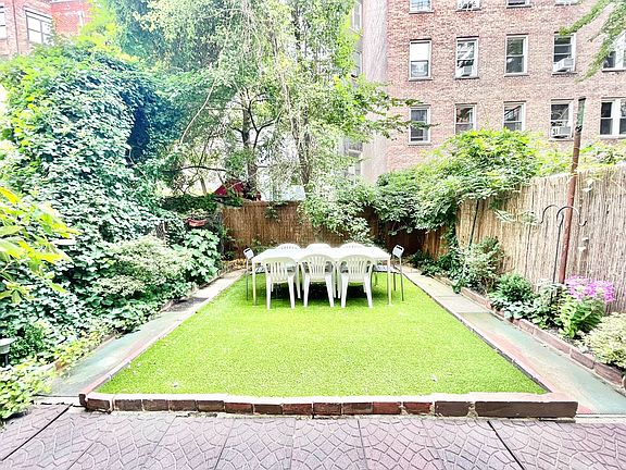 3rd image of 120 W 75th St APT 1A