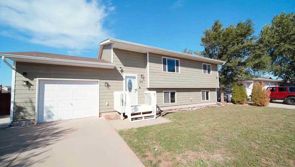3 bed, 1685 sqft, $2,200 — Photo 1