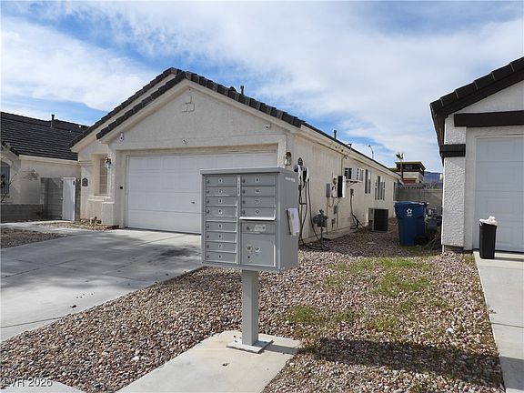 2nd image of 4281 Village Hills St
