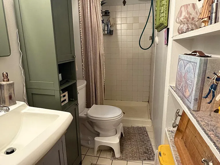 1227 Spruce St #2R — Photo 5