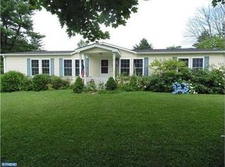 31 S Chestnut St, Elverson, PA 19520