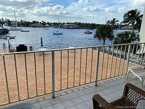 3rd image of 95 N Birch Rd APT 402