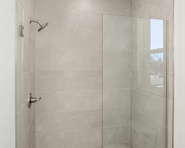 320 Lynwood Station Blvd — Photo 31
