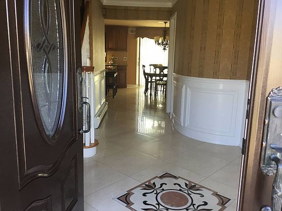 4th image of 244 Aspinwall St