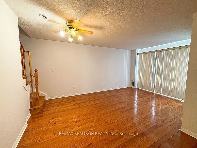 3 bed, $2,950 — Photo 3