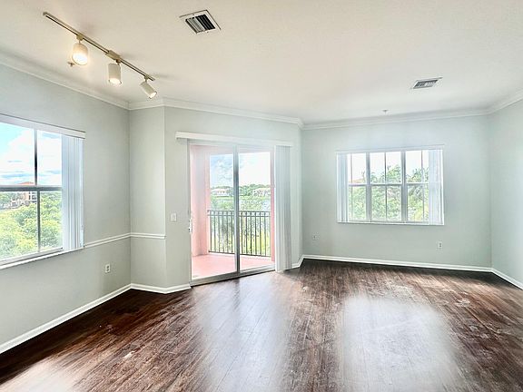 5th image of 4600 SW 160th Ave #639
