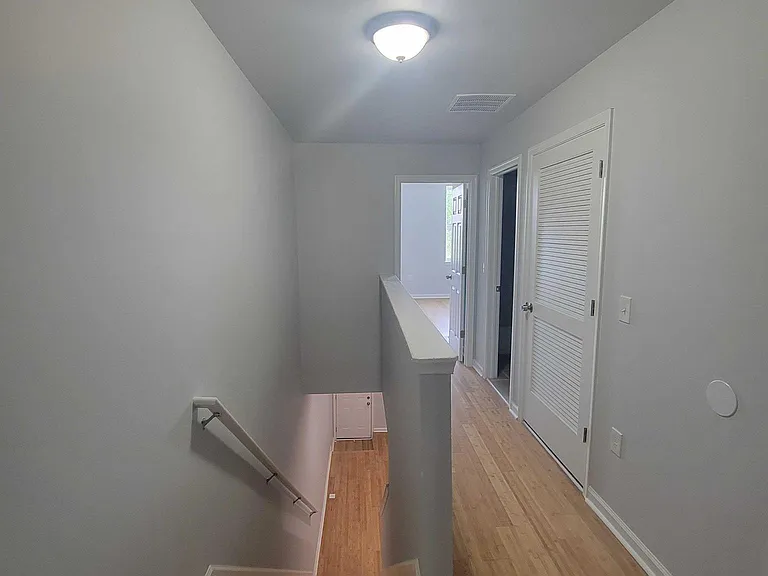 2032 Harlem Ave — Photo 10