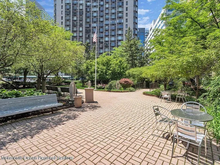 45 River Dr S #2608 — Photo 3