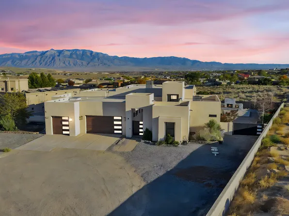 2104 Chessman Dr NE, Rio Rancho, NM 87124