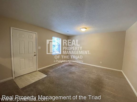 2nd image of 1600 Oak Croft Dr #E