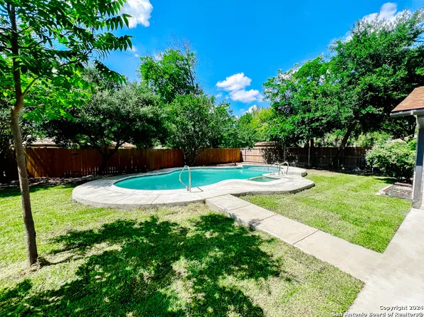 541 Fenwick, Windcrest, TX 78239