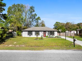 304 Cottonwood Ln, Castle Hayne, NC 28429