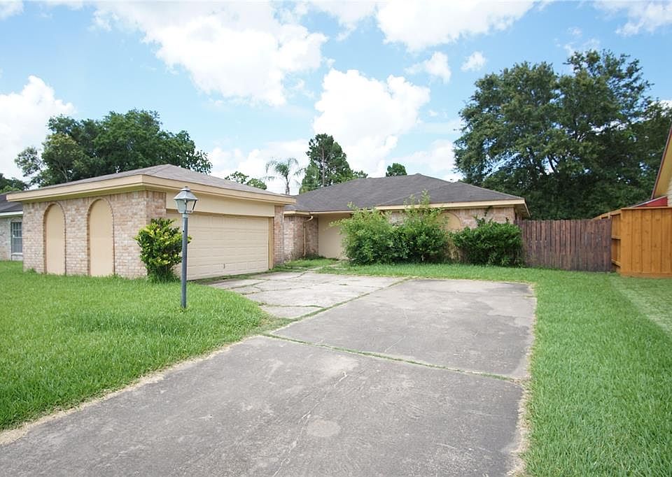 1st image of 10907 Sageyork Dr