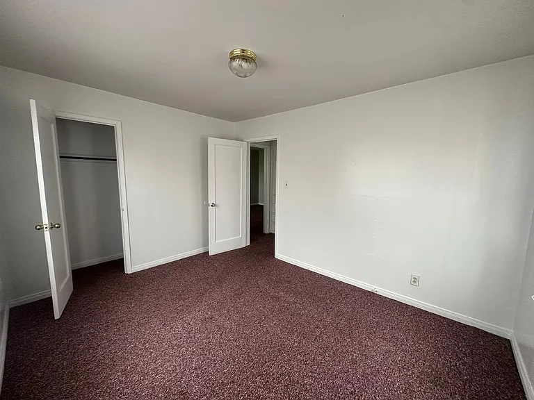 521 E Harmon Dr — Photo 15
