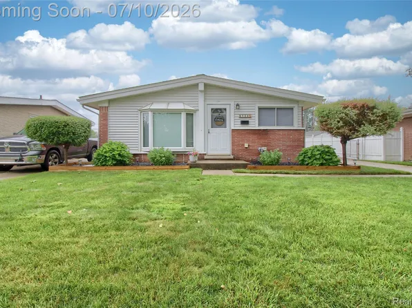 8134 Melvin Ave, Westland, MI 48185