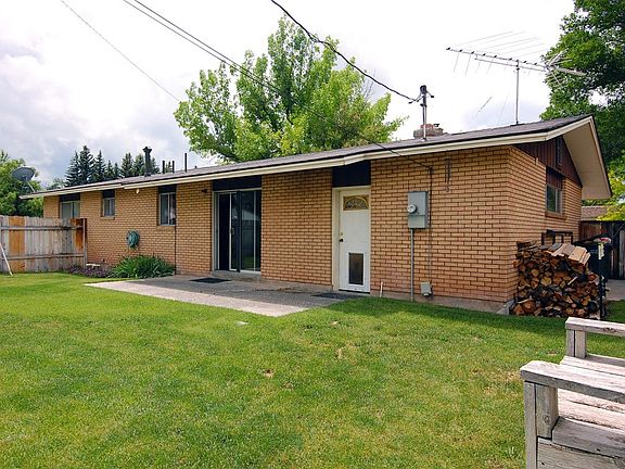 4th image of 676 Davidson Dr