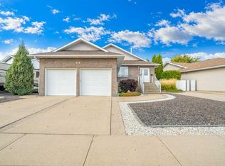 846 Spruce Way SE, Medicine Hat, AB T1B 4M5