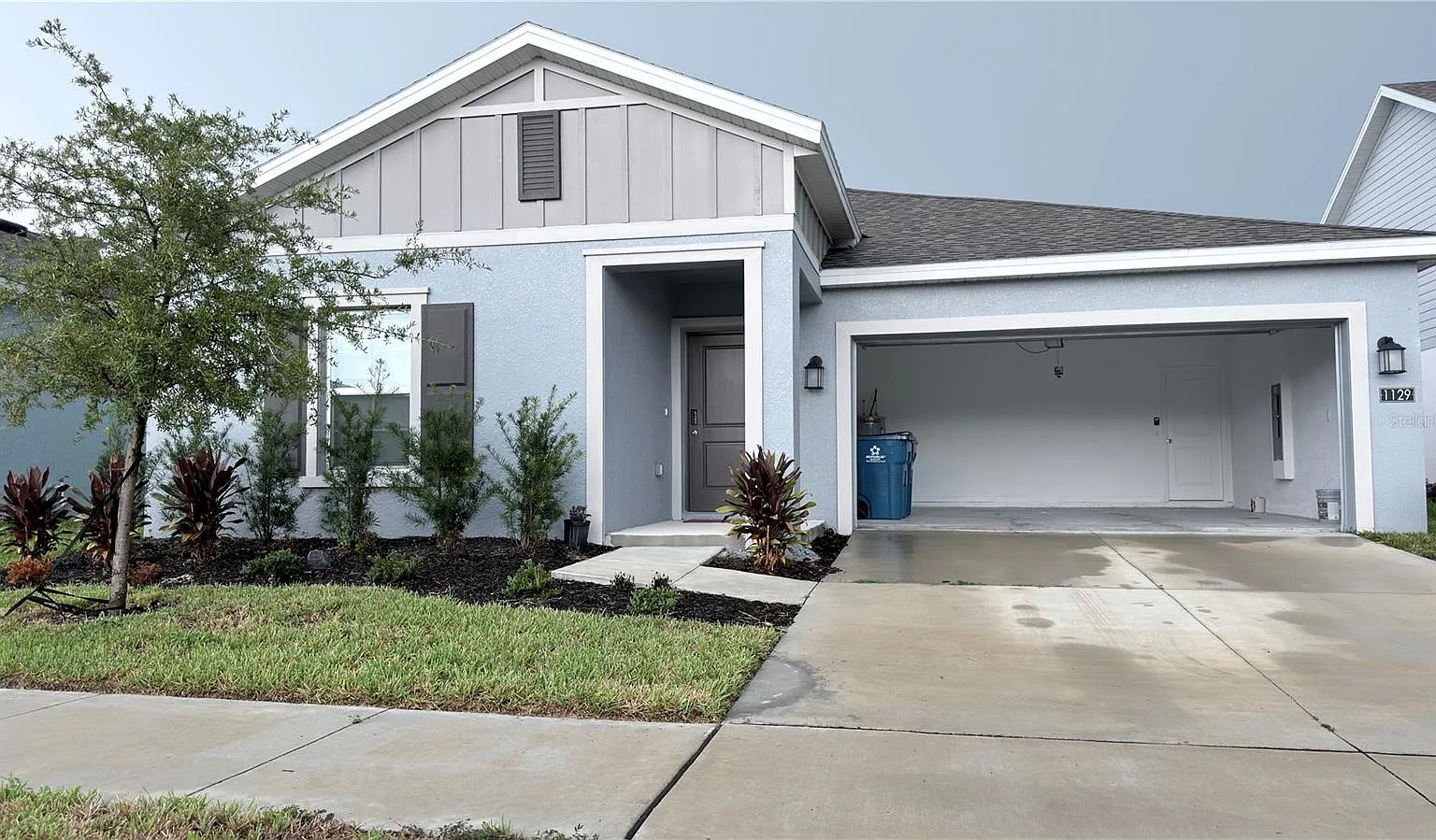 3 bed, 2.0 bath, 1542 sqft, $2,100 — Photo 2