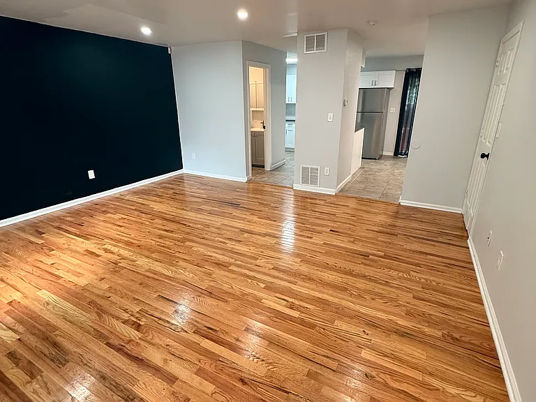 101 Hazel St #B7 — Photo 7